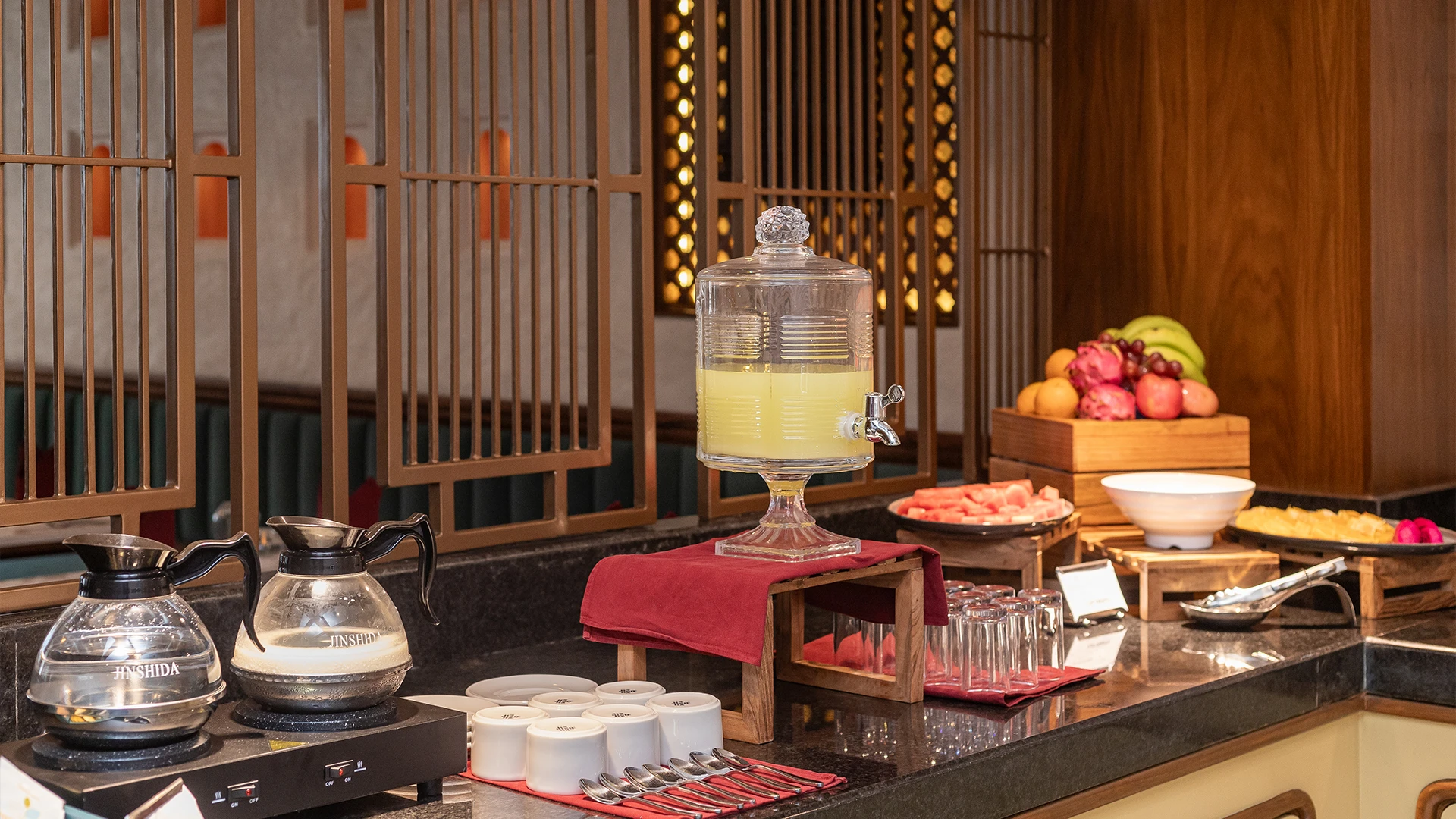 Dining & Bar at Sara Sadan